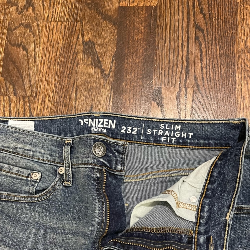 Jeans - Picture 2 of 3